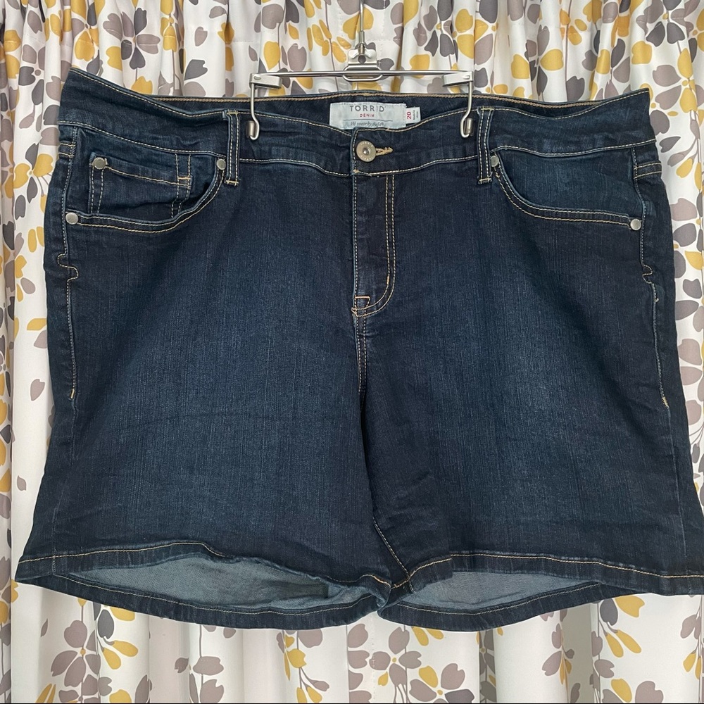 Torrid size 20 denim shorts